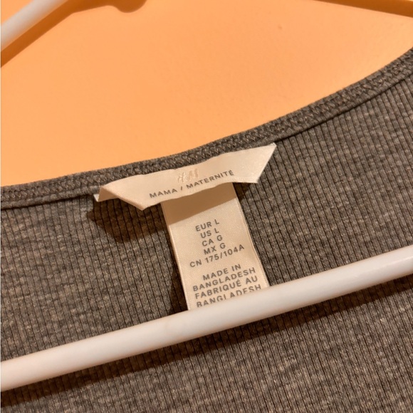 H&M MATERNITY DRESS 🤍 - Picture 2 of 2